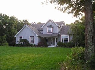 12 Millford Ct, Ridge, NY 11961