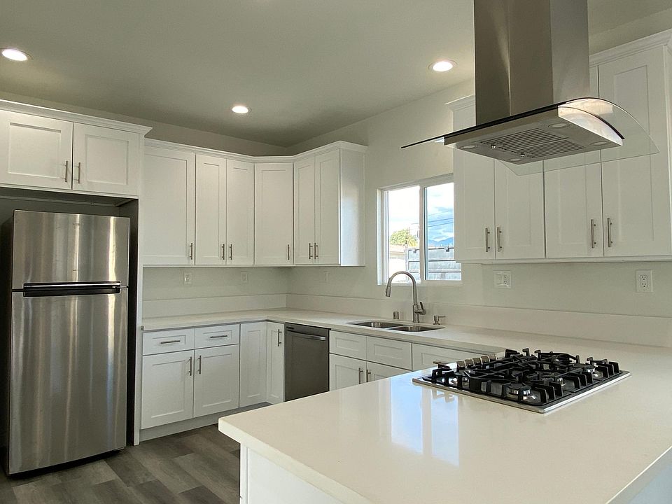 1st image of 1755 Leafdale Ave