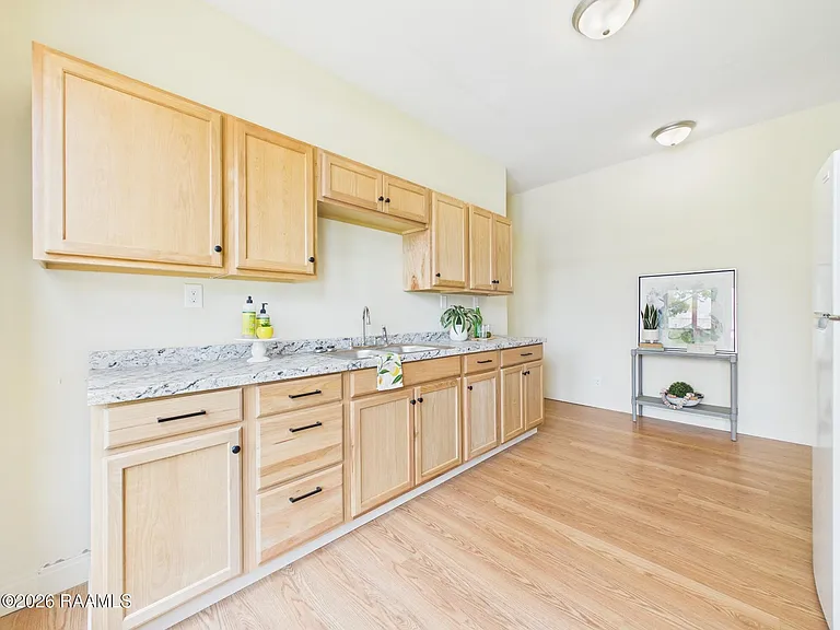 617 E Vermilion St #C — Photo 10