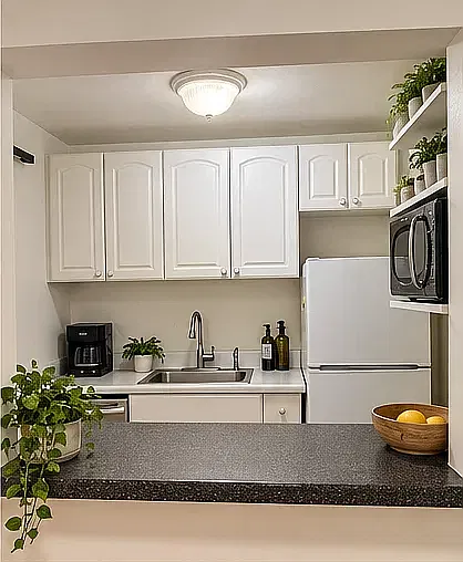 209 East 48th Street — Photo 4