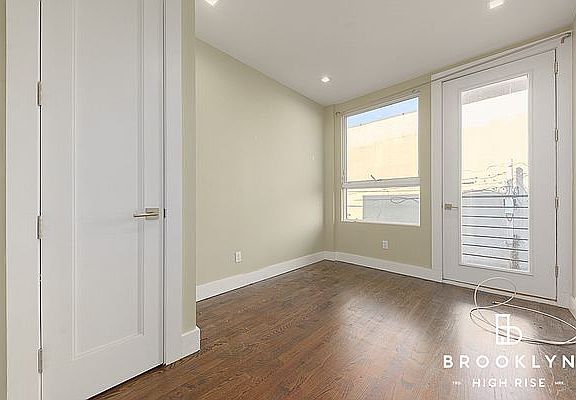 4th image of 1185 Gates Ave #3
