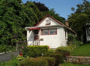 10 S Mortimer Ave, Elmsford, NY 10523