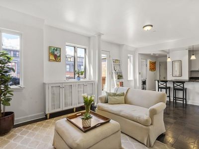 2 Clarendon St APT 603, Boston, MA, 02116