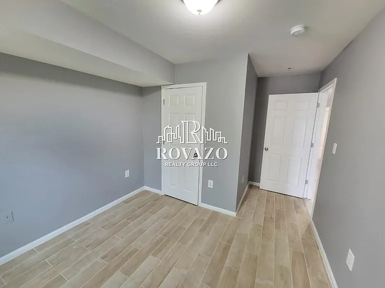 40 Wainwright St #1A — Photo 8