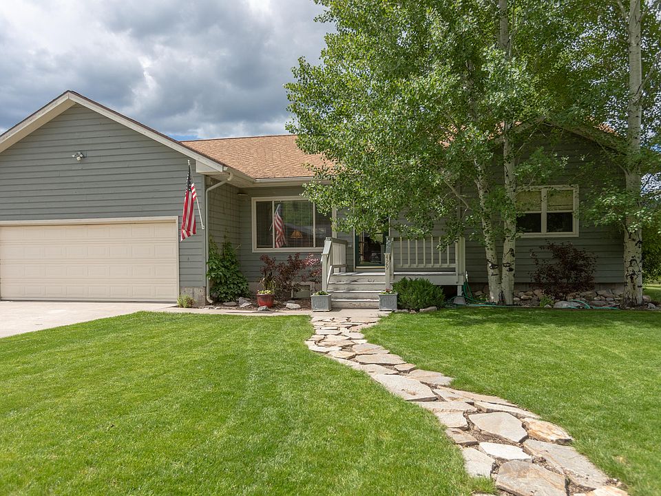 1st image of 429 Snake River Dr