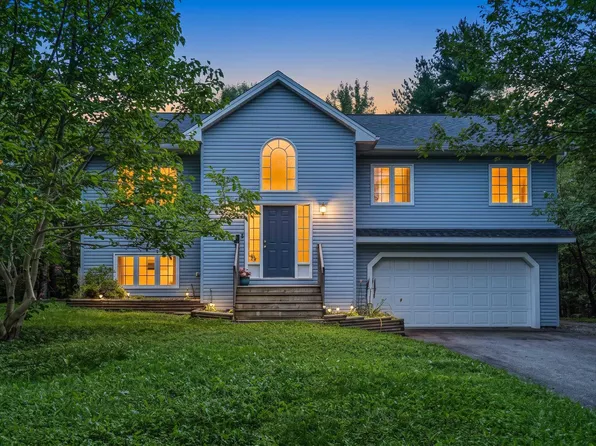 15 Burlington Ln, Stillwater Lake, NS B3Z 3Y6