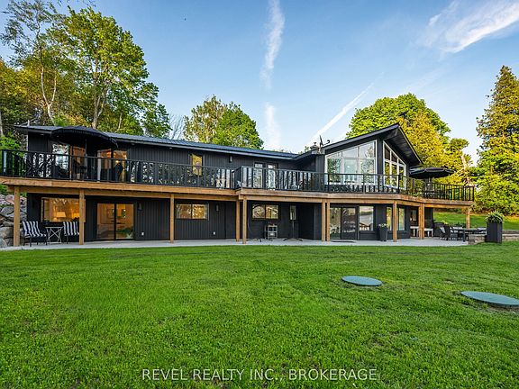 3rd image of 98 Juniper Ln