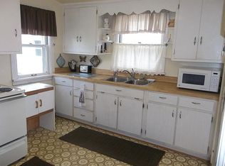 113 W Harvey St, Rio, WI 53960