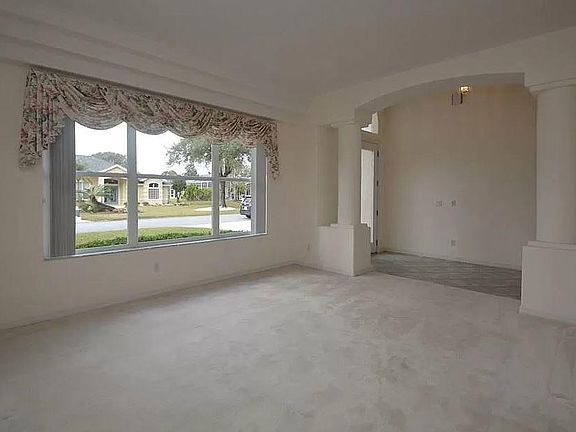 4th image of 111 Bay Lake Dr