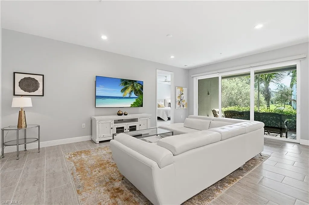 2 bed, 2.0 bath, 1467 sqft, $5,800 — Photo 1