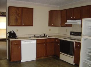 633 Old Humboldt Rd APT B, Jackson, TN 38305