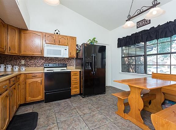 4th image of 4756 Scots Briar Ln