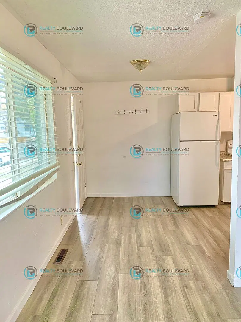 Centrally Located 2 Bedroom Duplex located close to UNR!! — Photo 4