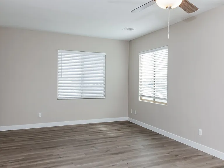 5428 Funks Grove Ln — Photo 9