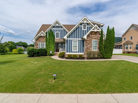 4th image of 8715 Seven Lakes Dr