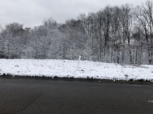 124 University Estates Blvd, Athens, OH 45701
