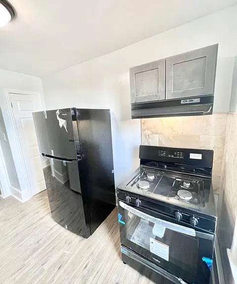 492 Park Ave #16 — Photo 1