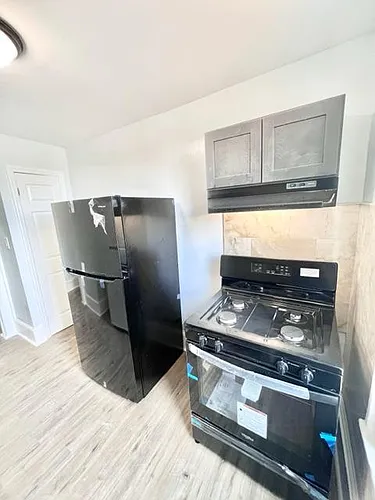 492 Park Ave Photo 1