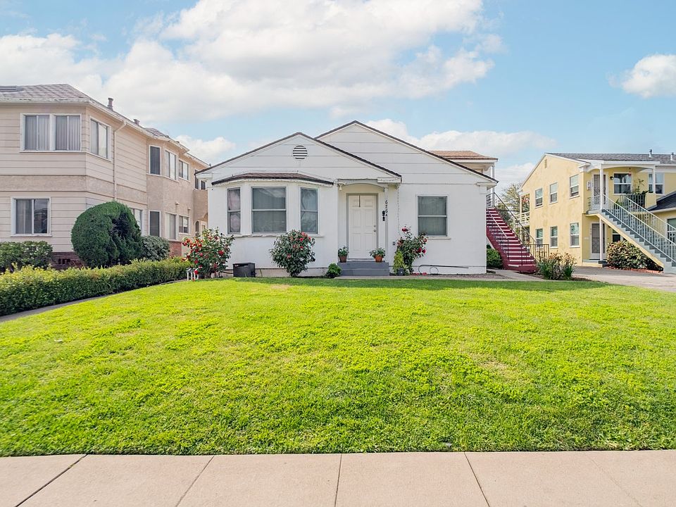1st image of 676 W Glenoaks Blvd Unit C