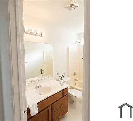 4 bed, 192 sqft, $1,695 — Photo 3