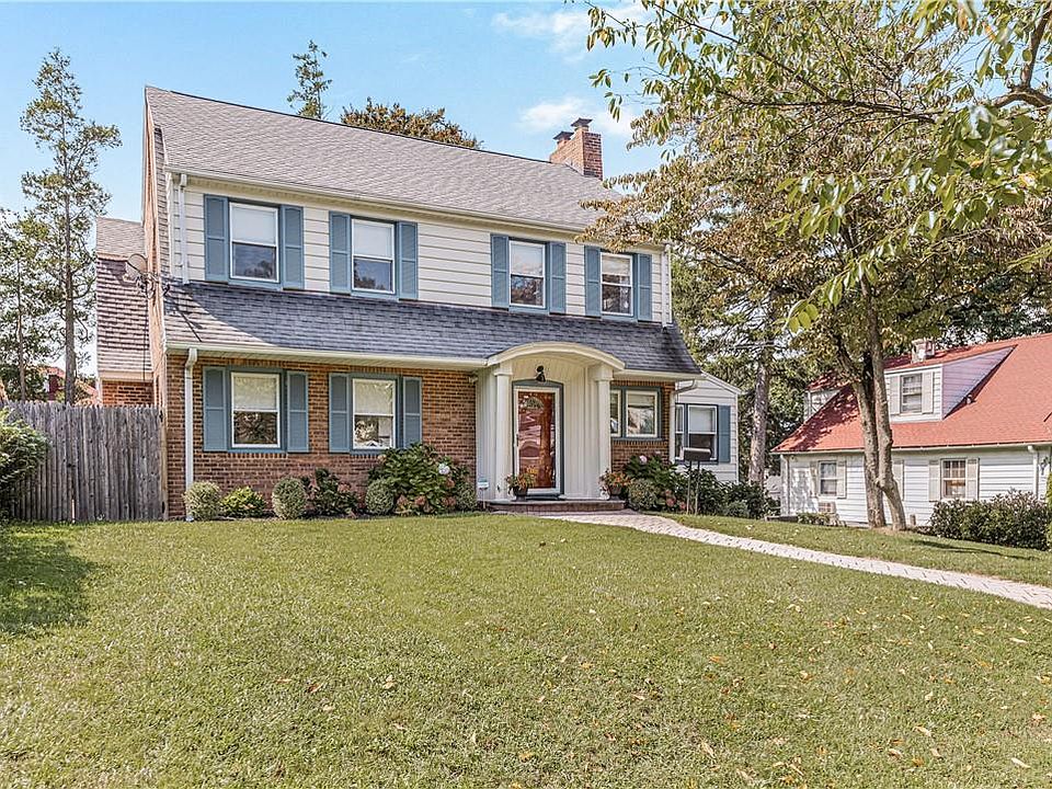 1st image of 10 Glenwood Avenue