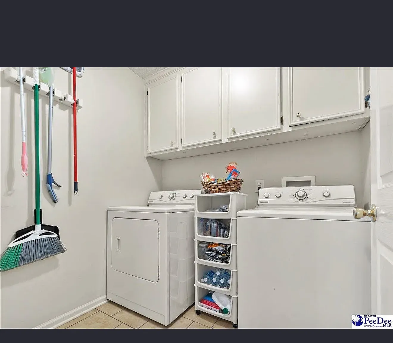 3 bed, 1275 sqft, $2,150 — Photo 1