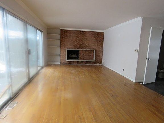 5th image of 106 N Regency Dr E #106