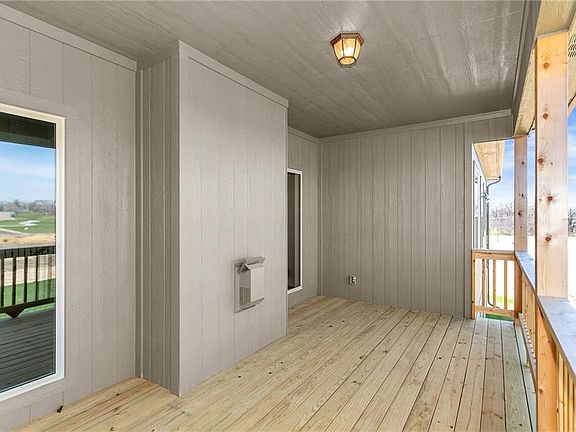3rd image of 11034 N Crystal Ave
