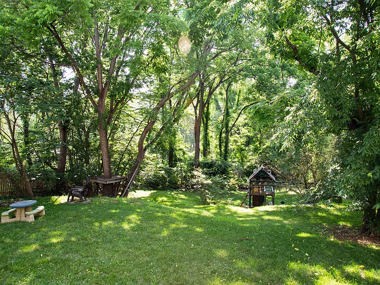 208 S French Broad Ave #1 — Photo 20