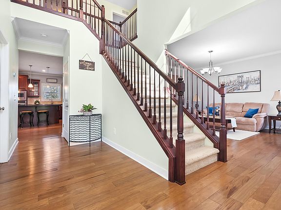 3rd image of 7296 Annandale Dr