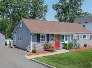 174 S Hill Rd, Colonia, NJ 07067