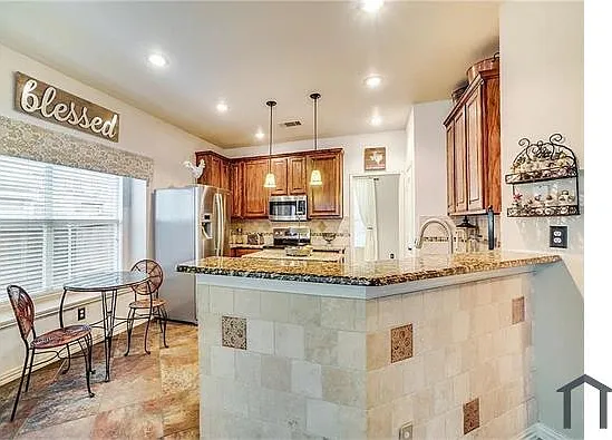 1605 Oak Brook Ln — Photo 13
