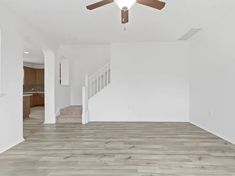 11200 Drumellan St — Photo 5