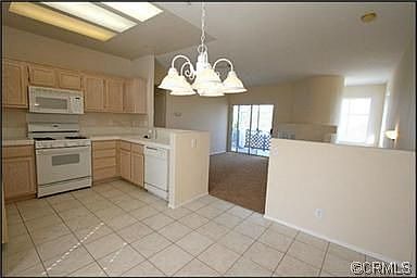 2nd image of 107 Coronado Cay Ln