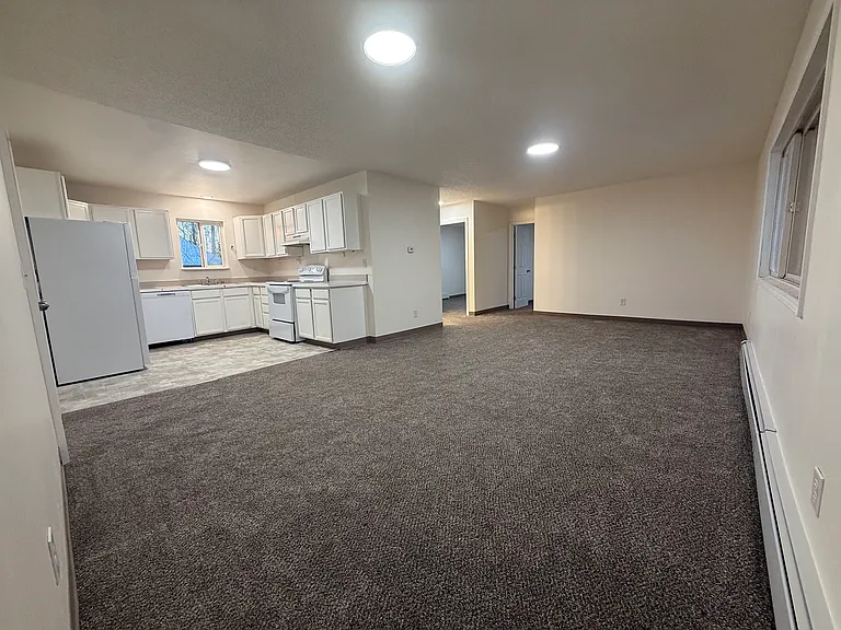 749 Fischer Ave #1 — Photo 3