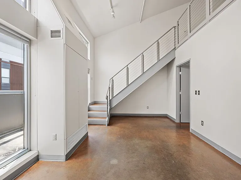 Whiteway Apartments — Photo 54