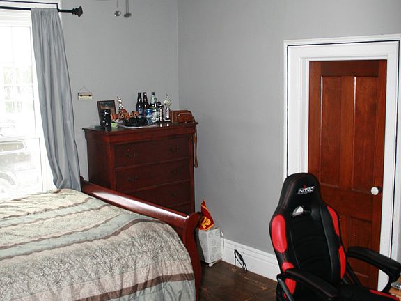 5th image of 55 S Willow St