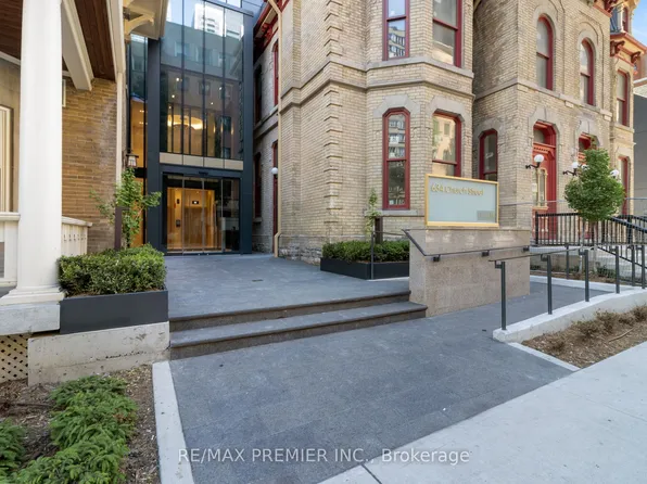 634 Church St #3807, Toronto, ON M4Y 0G9