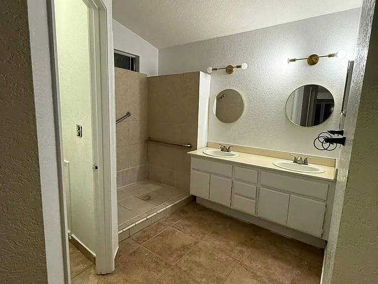 30848 Bloomsbury Ln — Photo 5