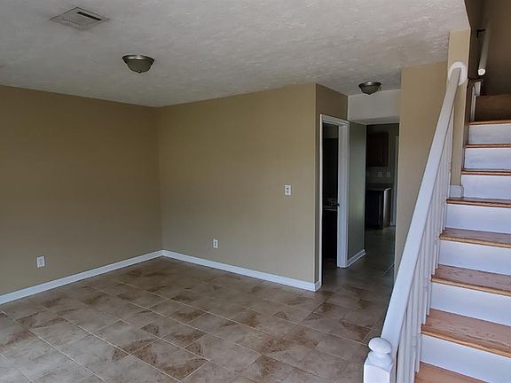 2nd image of 3707 Arbor Ct