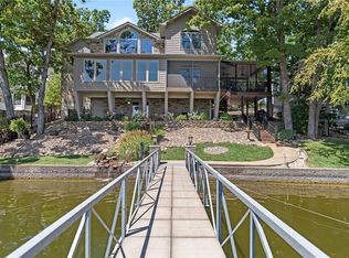 446 Sioux Rd, Lake Ozark, MO 65049