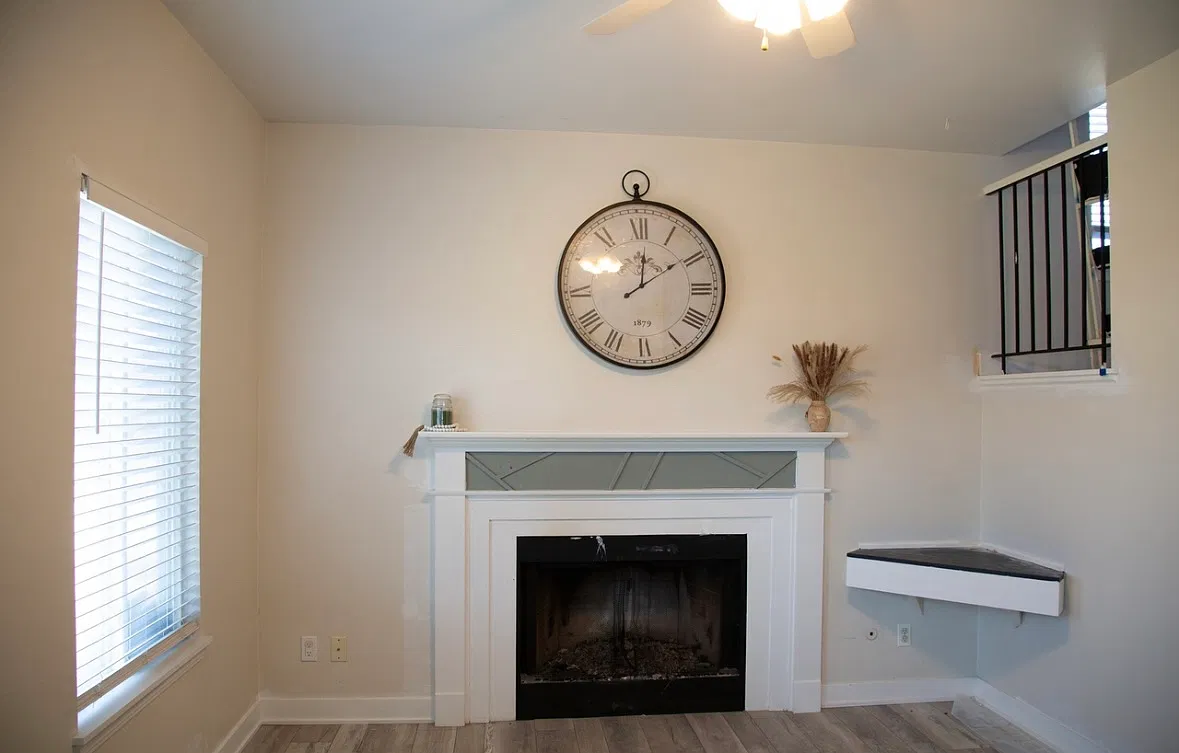 3 bed, 2.5 bath, 1382 sqft, $3,000 — Photo 4