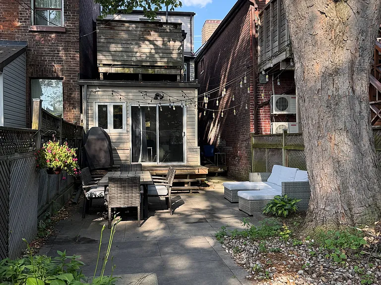 66 Lansdowne Ave #1 — Photo 17