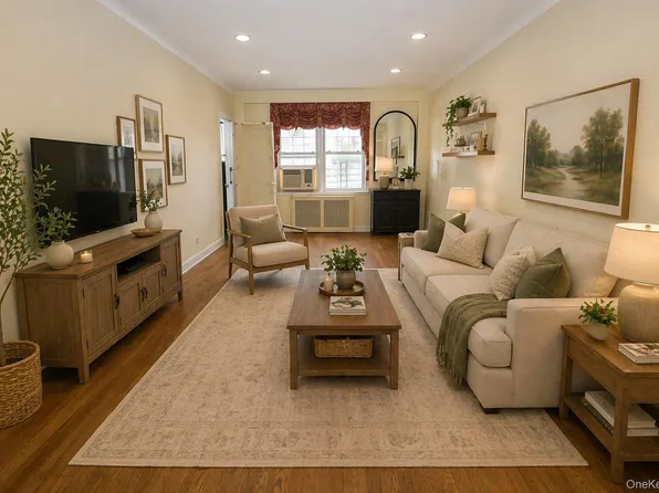 9941 64th Avenue #D17, Rego Park, NY 11374