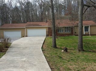 5046 Village Dr, Cohutta, GA 30710