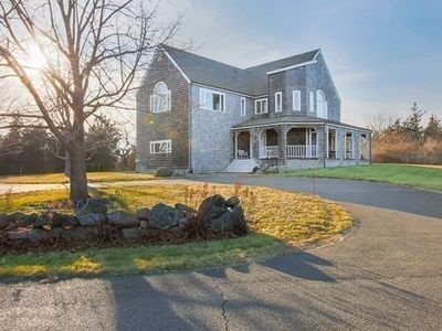 76 Eastern Ave, Essex, MA, 01929