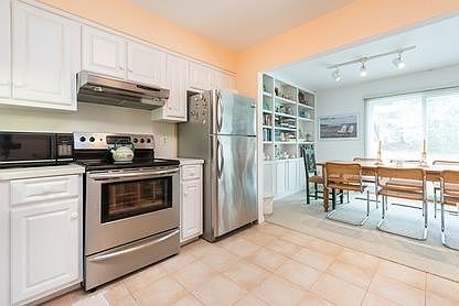 3rd image of 10 Leland Ln Unit 25