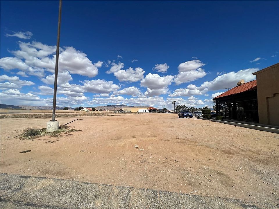 1st image of 21650 Bear Valley Rd