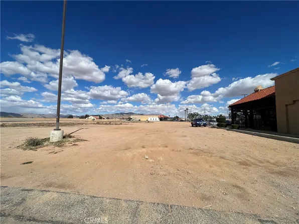 21650 Bear Valley Rd, Apple Valley, CA 92308
