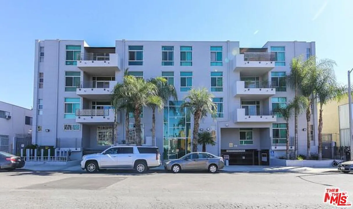 3 bed, 2.0 bath, 1470 sqft, $3,500 — Photo 1